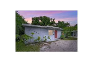 1346 54th Ave N, ST PETERSBURG