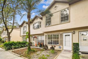 2124 Fletchers Point Cir, TAMPA