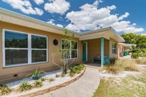 10911 CHEROKEE DRIVE, SEMINOLE, FL 33708 - MLS#MFRTB8426960
