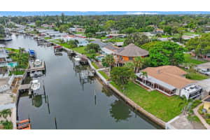 3560 BEACH DRIVE, ST PETERSBURG, FL 33705 - MLS#MFRTB8427017