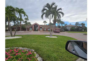 10265 GANDY BOULEVARD, ST PETERSBURG, FL 33702 Sold 09/30/25