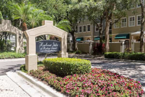 1451 Harbour Walk Rd, TAMPA