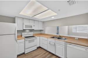 2595 COUNTRYSIDE BOULEVARD, CLEARWATER, FL 33761 - MLS#MFRTB8427273