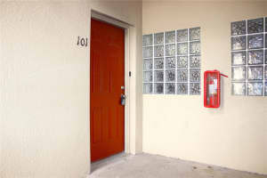 6414 HOLLYDALE PLACE, RIVERVIEW, FL 33578 - MLS#MFRTB8427339