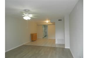 911 WASHINGTON AVENUE, LARGO, FL 33770 - MLS#MFRTB8427353