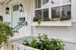 1716 OAK STREET, ST PETERSBURG, FL 33704 - MLS#MFRTB8427511