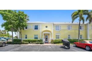 4712 BEACH DRIVE, ST PETERSBURG, FL 33705 - MLS#MFRTB8427563