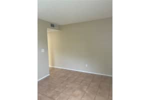 7193 E BANK DR, TAMPA, FL 33617 - MLS#MFRTB8427599