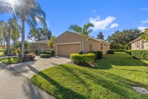 2404 KENSINGTON GREENS DRIVE, SUN CITY CENTER, FL 33573 - MLS#MFRTB8427609