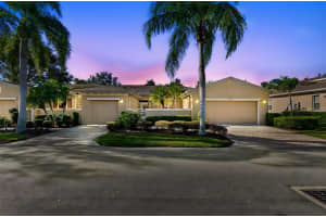 2404 KENSINGTON GREENS DRIVE, SUN CITY CENTER, FL 33573 - MLS#MFRTB8427609