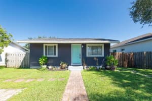 1153 55th Ave N, ST PETERSBURG