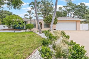 129 Carlyle Dr, PALM HARBOR