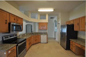 613 STRAW LAKE DRIVE, BRANDON, FL 33510 - MLS#MFRTB8427666