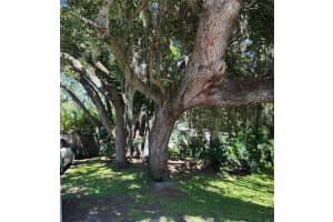 15402 LAKE MAGDALENE BOULEVARD, TAMPA, FL 33613 - MLS#MFRTB8427754