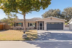 8210 Flame Vine Ave, SEMINOLE