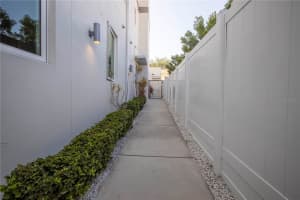 536 4TH AVENUE, ST PETERSBURG, FL 33701 - MLS#MFRTB8427765