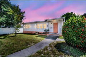 750 22ND AVENUE, ST PETERSBURG, FL 33704 - MLS#MFRTB8427814