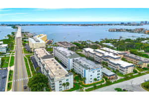 131 BLUFF VIEW DRIVE, BELLEAIR BLUFFS, FL 33770 - MLS#MFRTB8427836
