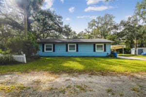 4220 LAKEWOOD DRIVE, SEFFNER, FL 33584 Sold 11/21/25