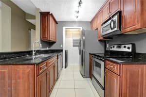 10265 GANDY BOULEVARD, ST PETERSBURG, FL 33702 - MLS#MFRTB8427909