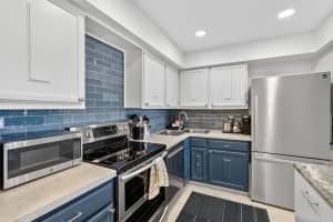 4900 BRITTANY DRIVE, ST PETERSBURG, FL 33715 - MLS#MFRTB8427988