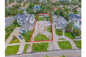 827 SNELL ISLE BOULEVARD, ST PETERSBURG, FL 33704 Sold 02/13/26