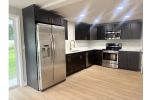 10118 ALAMBRA AVENUE, TAMPA, FL 33619 - MLS#MFRTB8428014