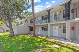 101 Lake Ave Ne #108, LARGO