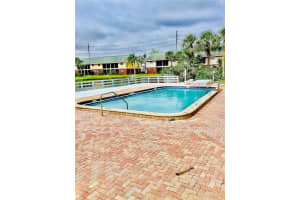 200 COUNTRY CLUB DRIVE, LARGO, FL 33771 - MLS#MFRTB8428136