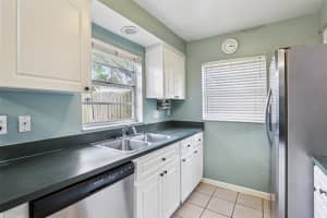 815 REGENT CIRCLE, BRANDON, FL 33511 - MLS#MFRTB8428165