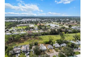 302 80TH AVENUE, ST PETERSBURG, FL 33702 - MLS#MFRTB8428208
