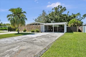 7502 LAKESIDE BOULEVARD, TAMPA, FL 33614 - MLS#MFRTB8428211