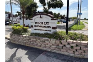 9138 Tudor Dr #m110, TAMPA