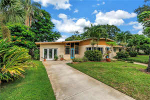 525 Villagrande Ave S, ST PETERSBURG
