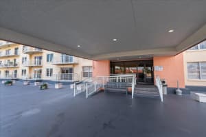 4900 BRITTANY DRIVE, ST PETERSBURG, FL 33715 - MLS#MFRTB8428308