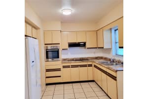 7809 LAKESIDE BOULEVARD, TAMPA, FL 33614 - MLS#MFRTB8428313