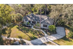 206 Wild Oak Dr, BRANDON