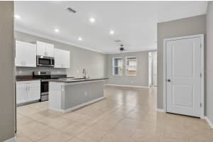 31967 BLUE PASSING LOOP, WESLEY CHAPEL, FL 33545 - MLS#MFRTB8428452