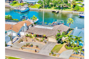 727 FLAMINGO DRIVE, APOLLO BEACH, FL 33572 - MLS#MFRTB8428469