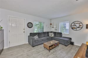10406 CLIFF CIRCLE, TAMPA, FL 33612 - MLS#MFRTB8428561