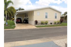 25 Thatch Palm St W, LARGO