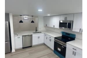 7877 NIAGARA AVENUE, TAMPA, FL 33617 - MLS#MFRTB8428657