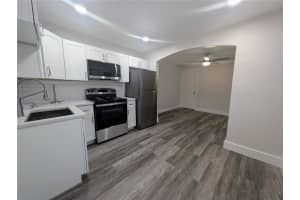 5437 Essex Ave S #1 Gulfport, FL 33707 - Off Market