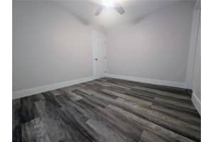 5437 Essex Ave S #1 Gulfport, FL 33707 - Off Market