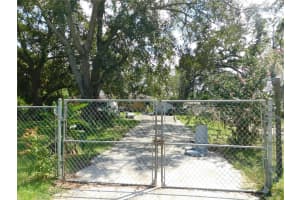 915 CLAY AVENUE, BRANDON, FL 33510 Sold 11/17/25