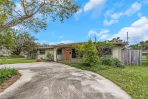 2600 56TH LANE, ST PETERSBURG, FL 33710 - MLS#MFRTB8428849