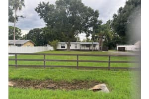 8711 MAYFLOWER ROAD, TAMPA, FL 33615 - MLS#MFRTB8428961