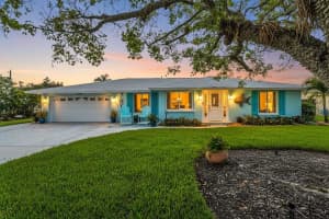 7817 Alhambra Dr, BRADENTON