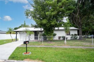 8601 56TH STREET, PINELLAS PARK, FL 33782 - MLS#MFRTB8429020