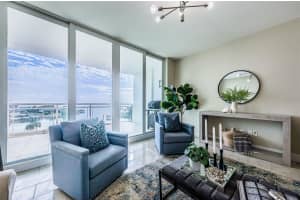 1325 SNELL ISLE BOULEVARD, ST PETERSBURG, FL 33704 - MLS#MFRTB8429142